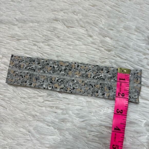Lululemon Luxtreme Training Headband Sweatband Grey Silicone Non Slip Grip - Picture 5 of 5